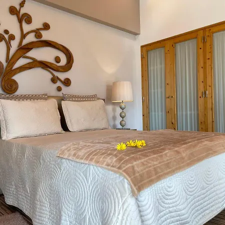 Lovelystay - Casa Conceicao בית נופש