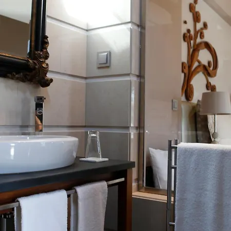Lovelystay - Casa Conceicao * אלקובאקה